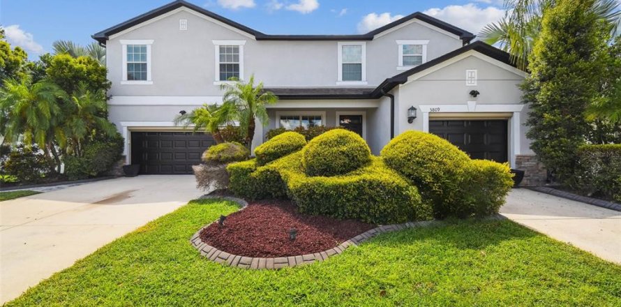Casa en Land O' Lakes, Florida 4 dormitorios, 333.89 m2 № 1875964
