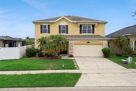 House in Orlando, Florida 5 bedrooms, 301.56 sq.m. № 2289525