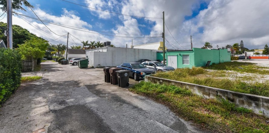 Tienda en West Palm Beach, Florida № 950218