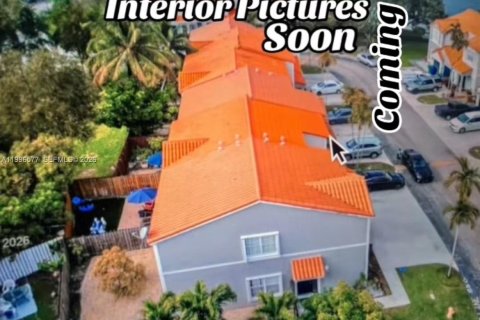 Adosado en Miramar, Florida 3 dormitorios, 147.53 m2 № 2058775