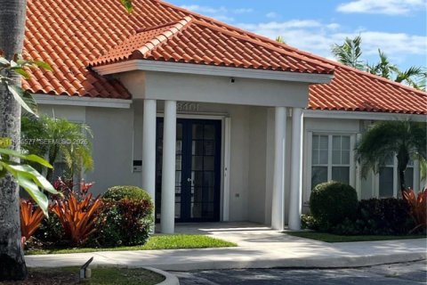 Купить таунхаус в Мирамар, Флорида 3 спальни, 147.53м2, № 2058775 - фото 10