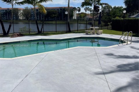 Купить таунхаус в Мирамар, Флорида 3 спальни, 147.53м2, № 2058775 - фото 13