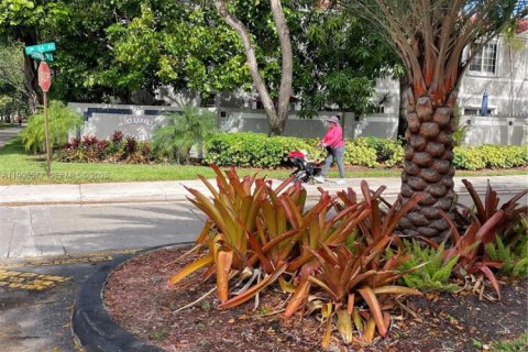 Купить таунхаус в Мирамар, Флорида 3 спальни, 147.53м2, № 2058775 - фото 6