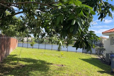 Купить таунхаус в Мирамар, Флорида 3 спальни, 147.53м2, № 2058775 - фото 12