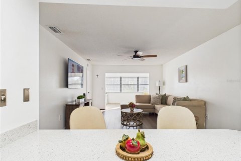 Condominio en venta en Mulberry, Florida, 2 dormitorios, 87.79 m2 № 1833305 - foto 4