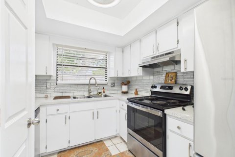 Condominio en venta en Mulberry, Florida, 2 dormitorios, 87.79 m2 № 1833305 - foto 8