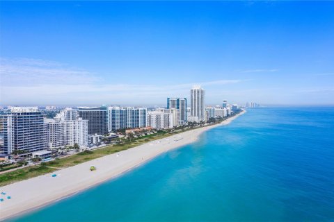 Condo in Miami Beach, Florida, 1 bedroom  № 2081208