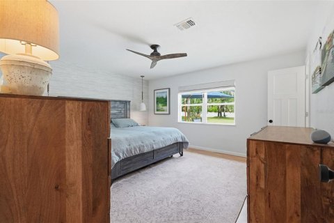 House in Aripeka, Florida 3 bedrooms, 134.06 sq.m. № 2208254 - photo 17