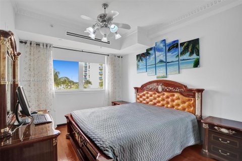 Condo in Hollywood, Florida, 3 bedrooms  № 1867278 - photo 19