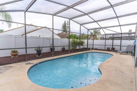 House in Kissimmee, Florida 3 bedrooms, 145.39 sq.m. № 2396100 - photo 2