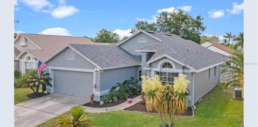House in Kissimmee, Florida 3 bedrooms, 145.39 sq.m. № 2396100