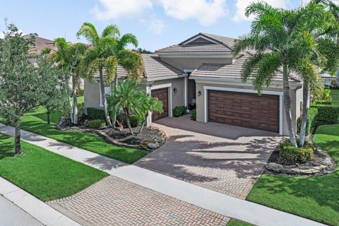 Villa ou maison à Royal Palm Beach, Floride 4 chambres, 253.9 m2 № 2348718