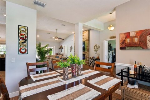 House in Dade City, Florida 4 bedrooms, 215.63 sq.m. № 2316600 - photo 22