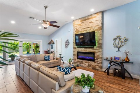 House in Dade City, Florida 4 bedrooms, 215.63 sq.m. № 2316600 - photo 8