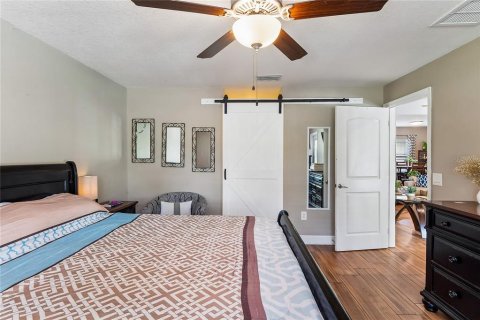 House in Dade City, Florida 4 bedrooms, 215.63 sq.m. № 2316600 - photo 26