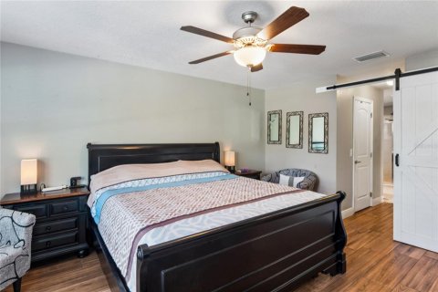House in Dade City, Florida 4 bedrooms, 215.63 sq.m. № 2316600 - photo 24