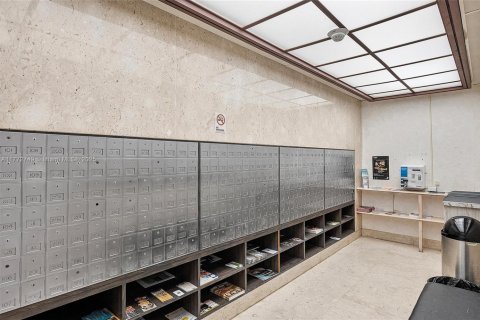 Condominio en venta en Sunny Isles Beach, Florida, 2 dormitorios, 113.34 m2 № 1920847 - foto 24