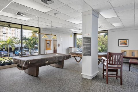 Condominio en venta en Sunny Isles Beach, Florida, 2 dormitorios, 113.34 m2 № 1920847 - foto 23