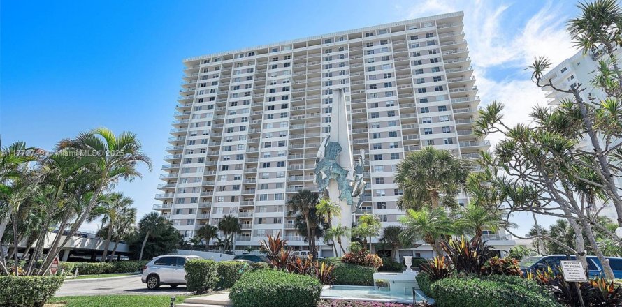 Condominio en Sunny Isles Beach, Florida, 2 dormitorios  № 1920847