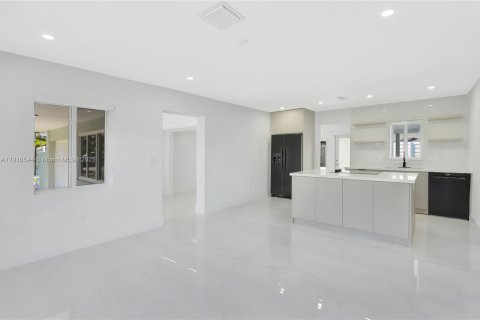 Villa ou maison à vendre à Cutler Bay, Floride: 3 chambres, 161.84 m2 № 1968564 - photo 3