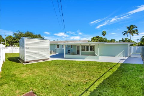 Villa ou maison à vendre à Cutler Bay, Floride: 3 chambres, 161.84 m2 № 1968564 - photo 20