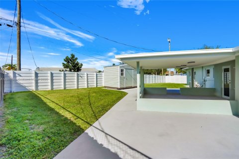 Villa ou maison à vendre à Cutler Bay, Floride: 3 chambres, 161.84 m2 № 1968564 - photo 19