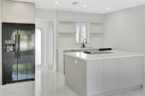 Villa ou maison à vendre à Cutler Bay, Floride: 3 chambres, 161.84 m2 № 1968564 - photo 9