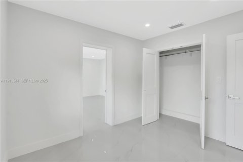 Villa ou maison à vendre à Cutler Bay, Floride: 3 chambres, 161.84 m2 № 1968564 - photo 22