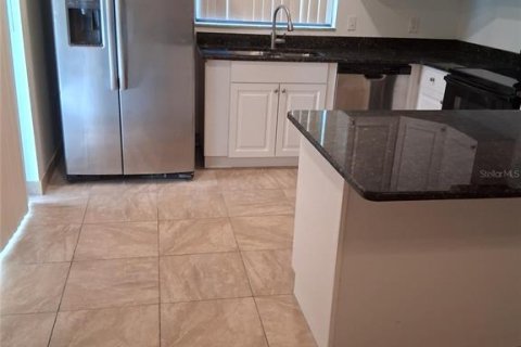 Condo in Tampa, Florida, 2 bedrooms  № 2379002 - photo 3