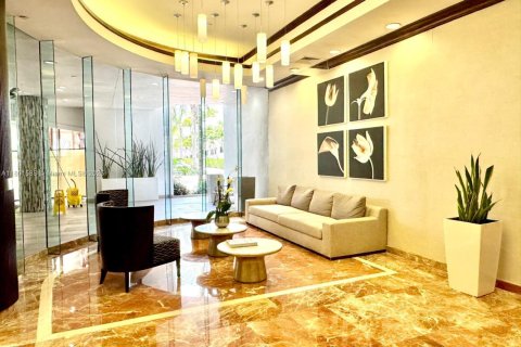 Condo in Aventura, Florida, 2 bedrooms  № 1697633 - photo 3