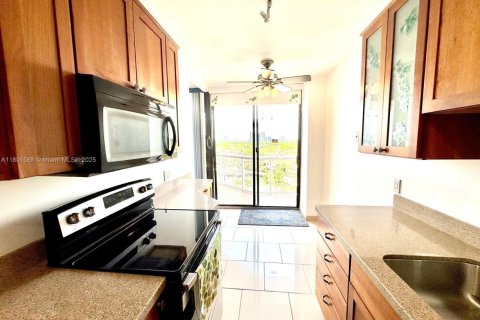 Condo in Aventura, Florida, 2 bedrooms  № 1697633 - photo 26