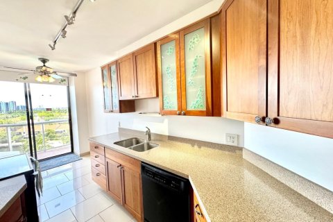 Condo in Aventura, Florida, 2 bedrooms  № 1697633 - photo 24