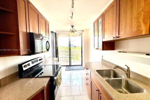 Condo in Aventura, Florida, 2 bedrooms  № 1697633 - photo 18