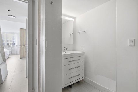 Купить кондоминиум в Майами, Флорида 2 спальни, 95.69м2, № 2028180 - фото 21