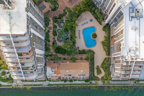 Купить кондоминиум в Майами, Флорида 2 спальни, 95.69м2, № 2028180 - фото 30