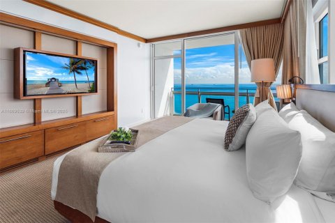 Condo in Miami Beach, Florida, 2 bedrooms № 2013772 - photo 16
