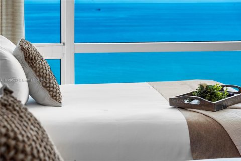 Condo in Miami Beach, Florida, 2 bedrooms № 2013772 - photo 27