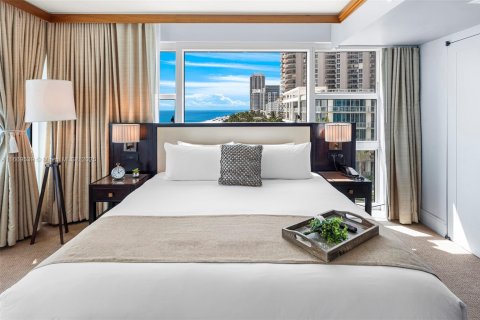 Condo in Miami Beach, Florida, 2 bedrooms № 2013772 - photo 13