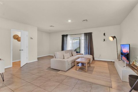 Touwnhouse à louer à Kissimmee, Floride: 3 chambres, 155.52 m2 № 2386798 - photo 7