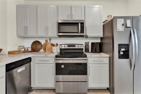 Touwnhouse à louer à Kissimmee, Floride: 3 chambres, 155.52 m2 № 2386798 - photo 5