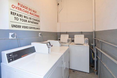 Copropriété à vendre à Miami Beach, Floride: 39.02 m2 № 2033763 - photo 15