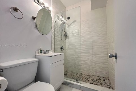 Copropriété à vendre à Miami Beach, Floride: 39.02 m2 № 2033763 - photo 4