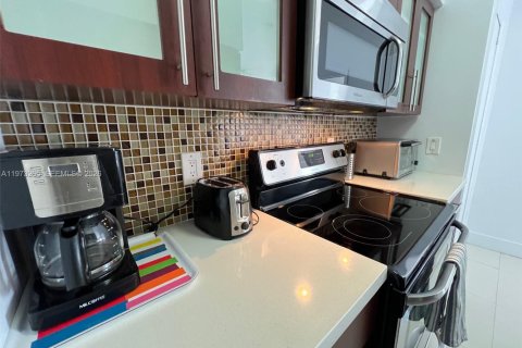 Copropriété à vendre à Miami Beach, Floride: 39.02 m2 № 2033763 - photo 7