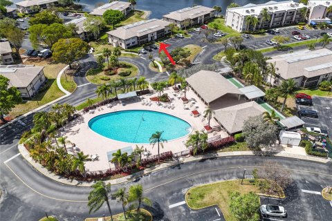 Condominio en venta en Tamarac, Florida, 2 dormitorios, 108.05 m2 № 1671574 - foto 28