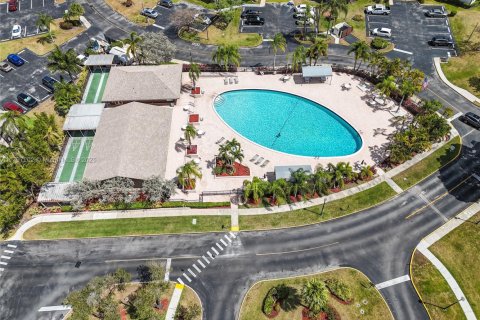 Condominio en venta en Tamarac, Florida, 2 dormitorios, 108.05 m2 № 1671574 - foto 27