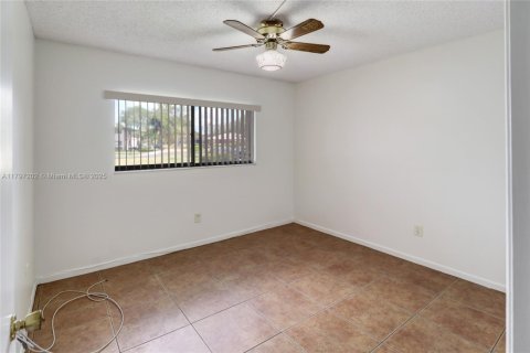 Condominio en venta en Tamarac, Florida, 2 dormitorios, 108.05 m2 № 1671574 - foto 21