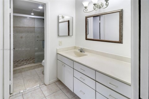 Condominio en venta en Tamarac, Florida, 2 dormitorios, 108.05 m2 № 1671574 - foto 17