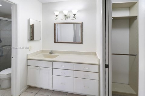 Condominio en venta en Tamarac, Florida, 2 dormitorios, 108.05 m2 № 1671574 - foto 20