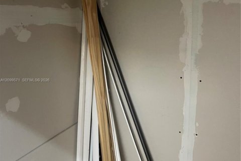Touwnhouse à vendre à Hollywood, Floride: 2 chambres, 130.99 m2 № 2400608 - photo 28