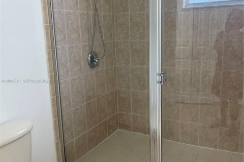 Touwnhouse à vendre à Hollywood, Floride: 2 chambres, 130.99 m2 № 2400608 - photo 18